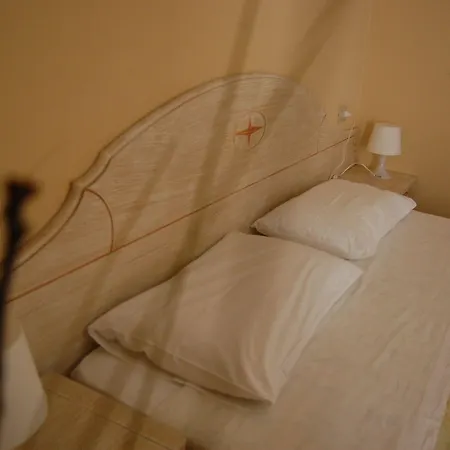 بيت ضيافة Dolce Notte سينا